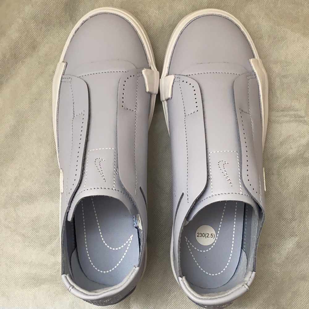 WMNS Nike Blazer Slip in Ghost White/ Fantome sz 6